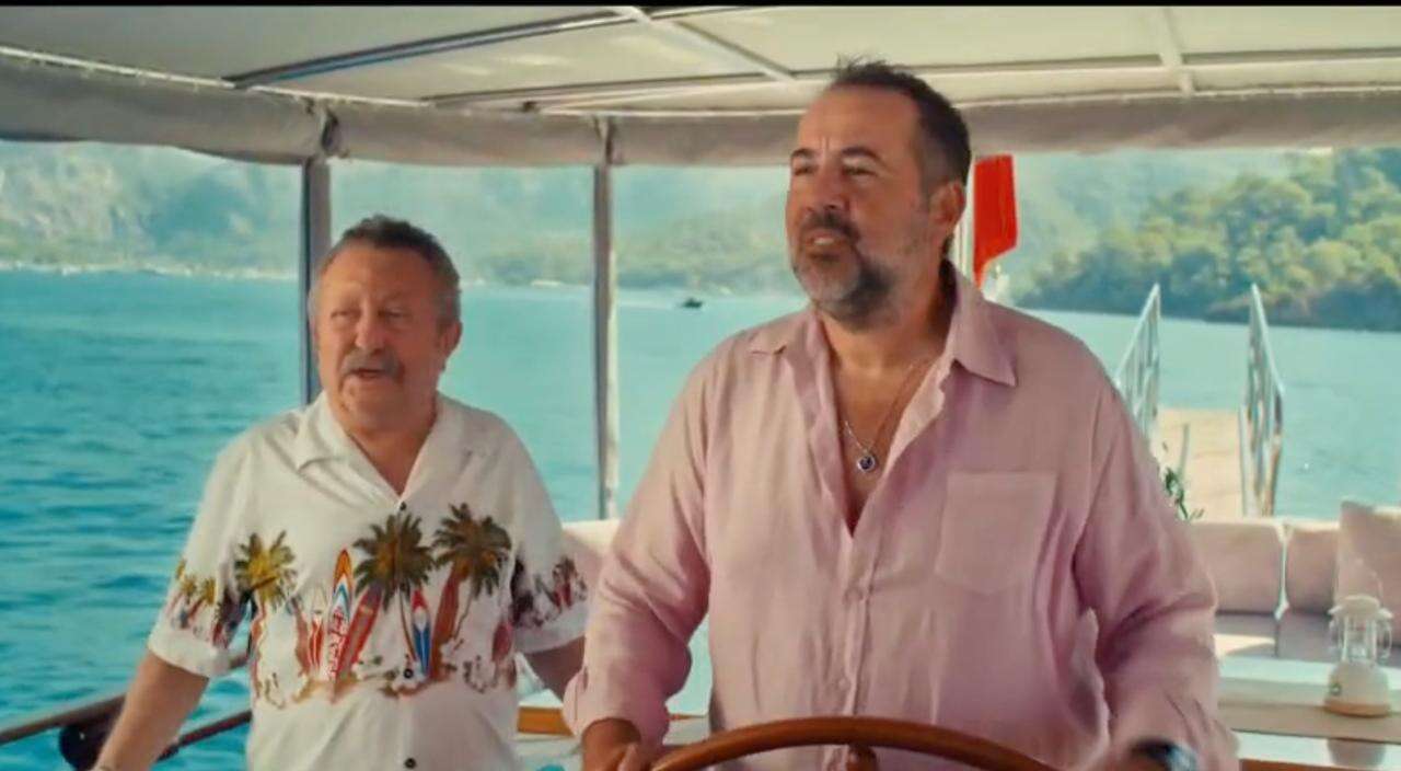 Ata Demirer ve Erkan Can Göcek’in Mavisine Dalış Yaptı Denizin Altındaki Yaşamı Anlattılar 1